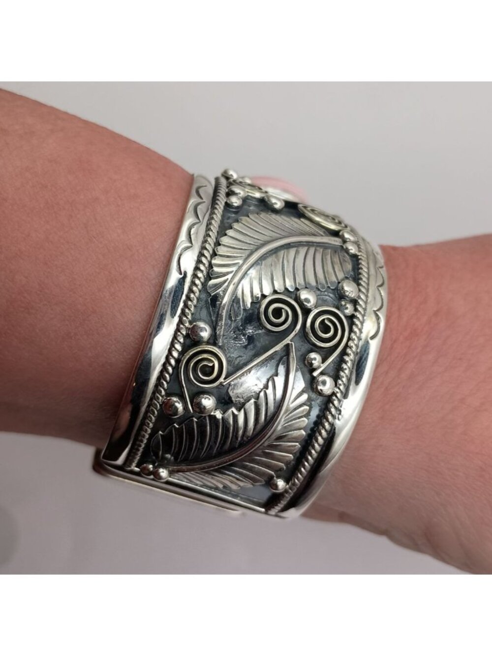 Handmade Southwest Cowgirl Sterling Silver Pink Conch Shell Cuff Bracelet 56g - Picture 3 of 7